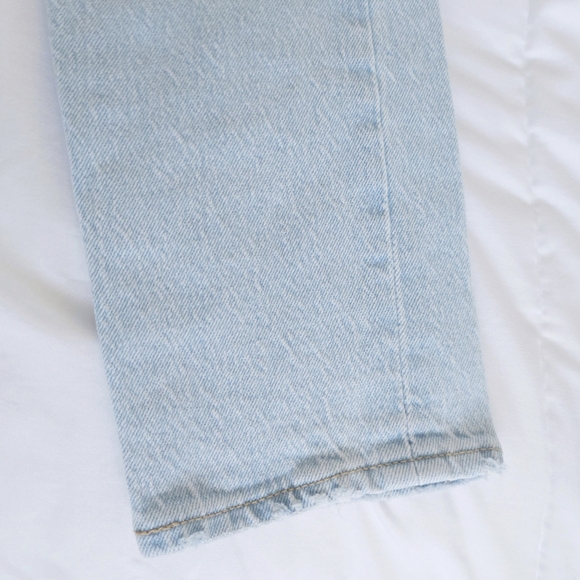 Levi's Light Wash High Rise Wedgie Skinny Ankle Jeans ✨️LIKE NEW✨️ - Picture 4 of 16